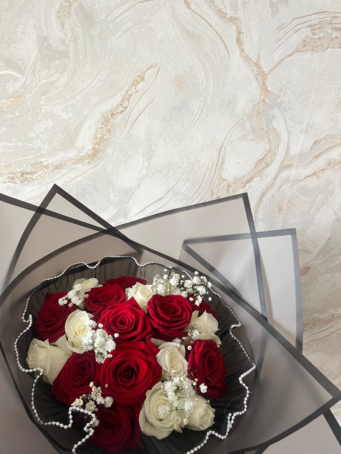 Scarlet and Ivory Rosa Bouquet
